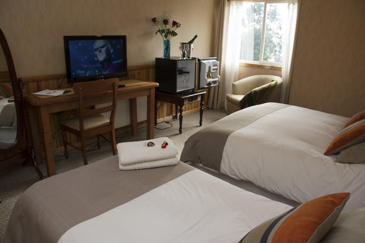 Hotel Borde Lago Пуерто-Варас Екстер'єр фото